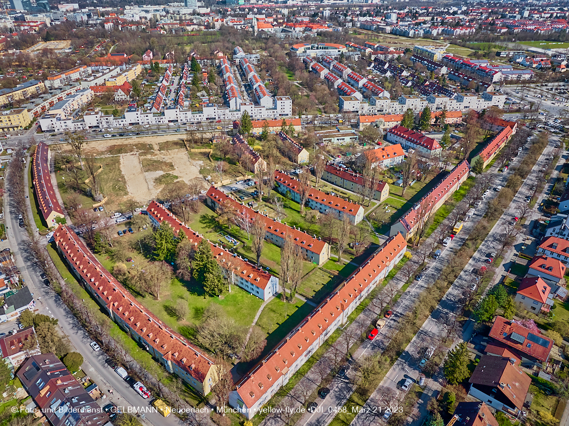 21.03.2023 - Luftbilder von der Baustelle Maikäfersiedlung in Berg am Laim